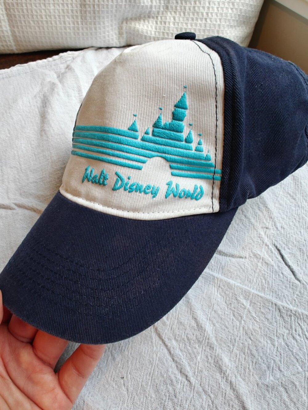 Vintage Walt Disney World Mickey & Friends Youth Snapback Hat – 100% Cotton